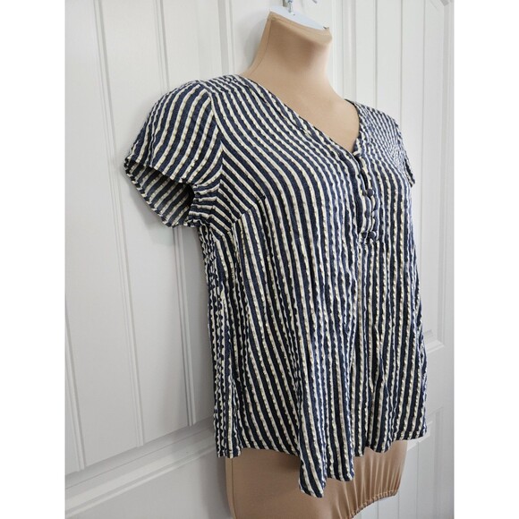 Torrid Sz 0 US 12 Gold Lurex Stripe and Navy Blue Short Sleeve Top Buttons Vneck - Picture 2 of 8